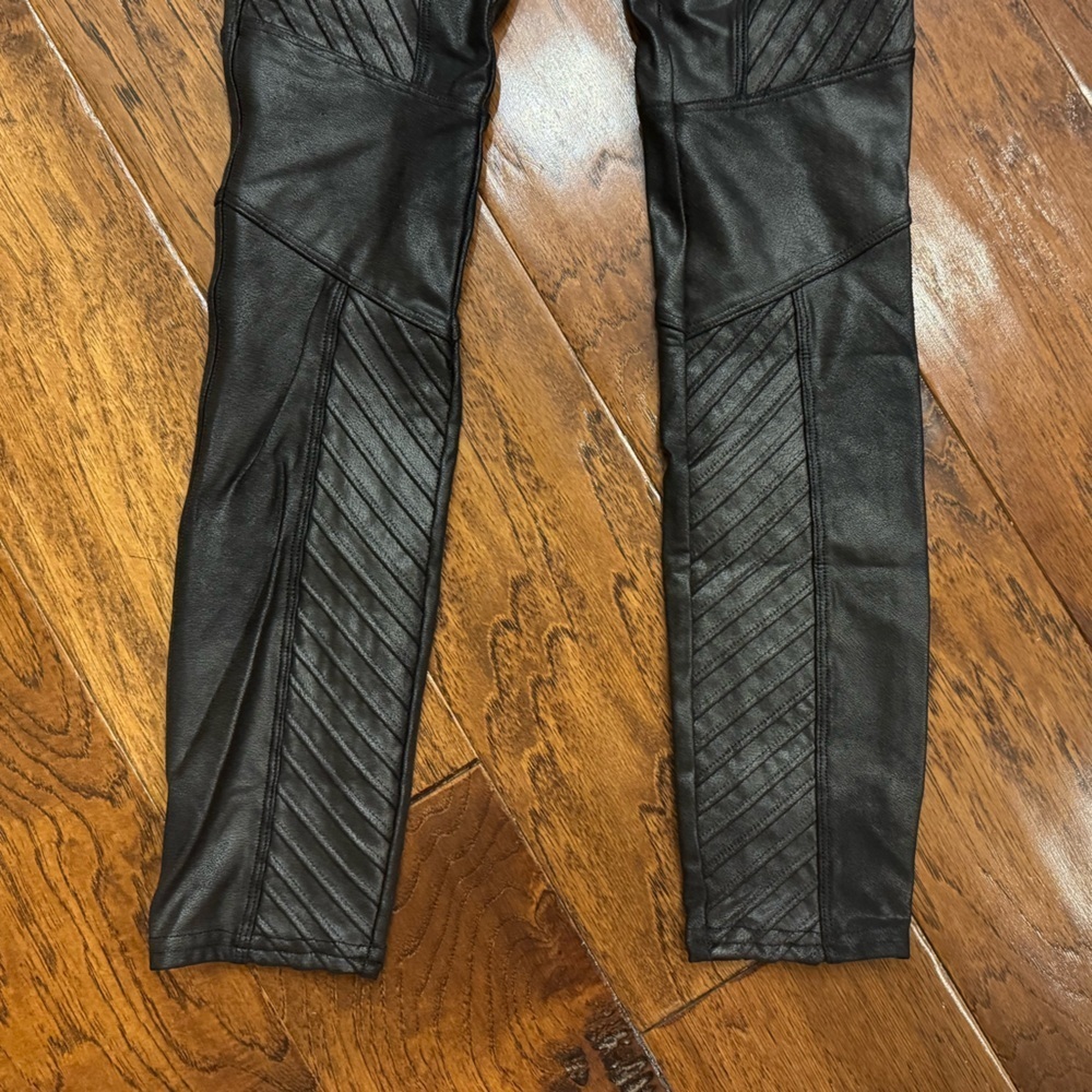 SPANX Black Faux Leather moto leggings, size XS petite - Picture 2 of 9